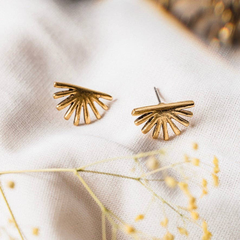 Spark stud earrings