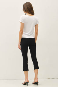 RIBBED SCOOP NECK SHORTSLEEVE TOP