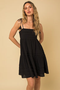 Black detail tiered dress